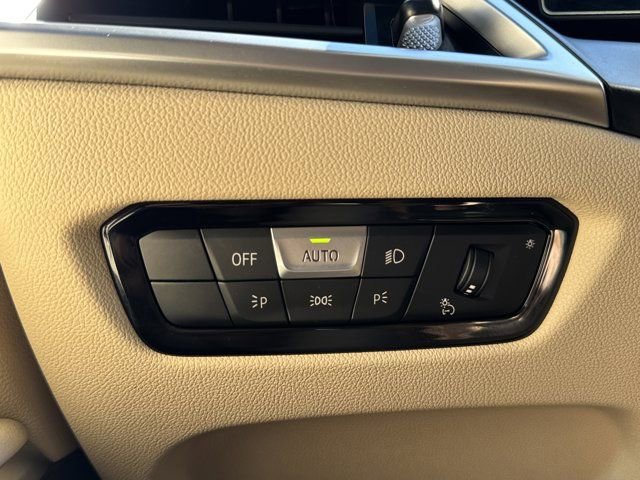 Certified 2026 BMW 330i Sedan w/ Premium Package image 18