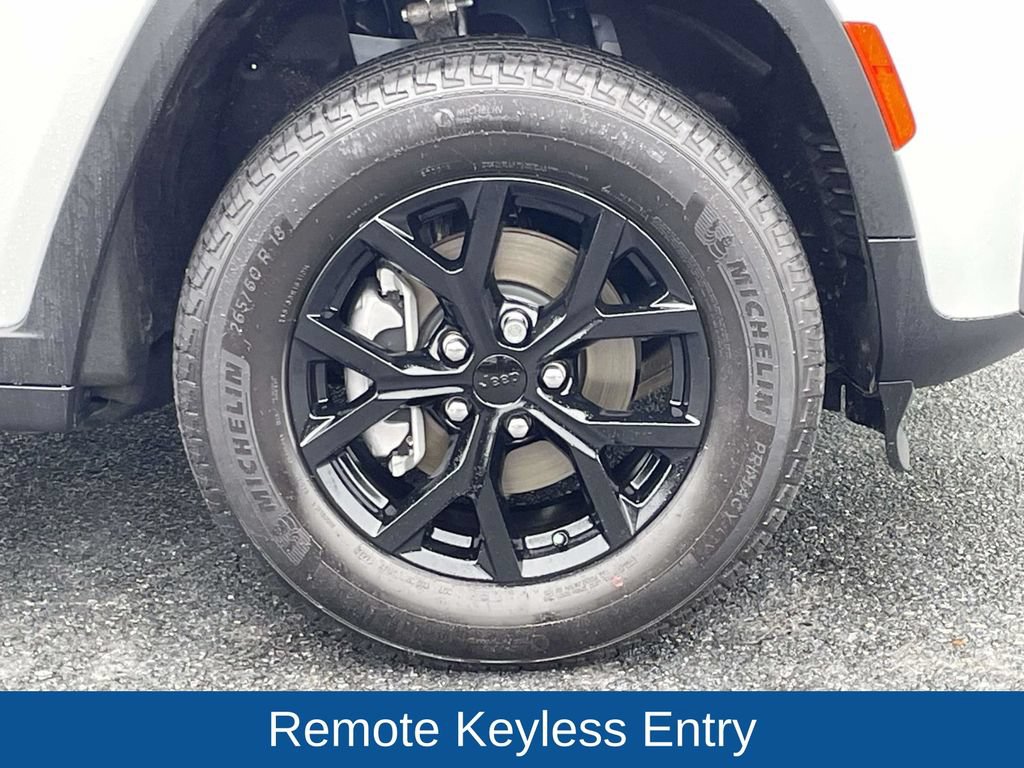 Certified 2026 Jeep Grand Cherokee Altitude RWD image 11