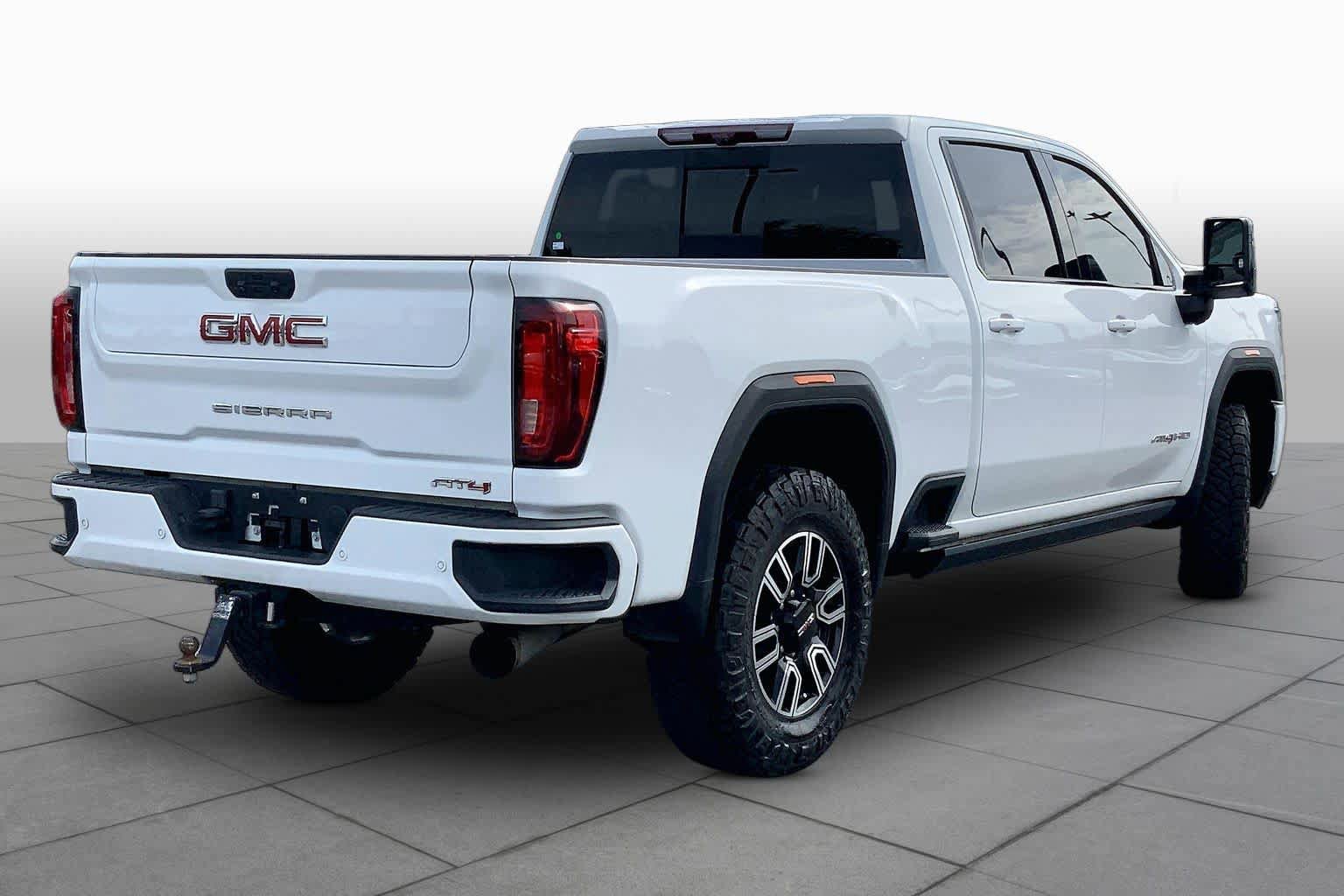 Used 2023 GMC Sierra 2500 AT4 w/ AT4 Premium Plus Package AWD/4WD image 12