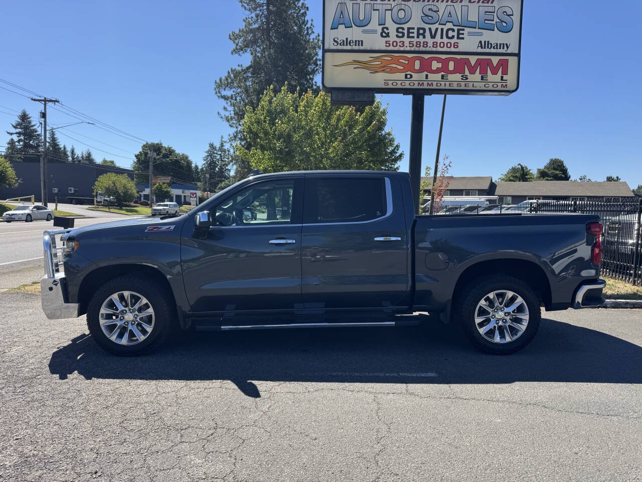 Used 2022 Chevrolet Silverado 1500 LTZ AWD/4WD image 2