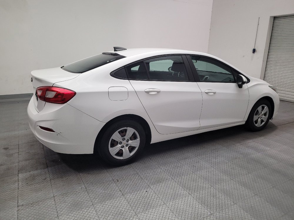 Used 2017 Chevrolet Cruze LS FWD image 10