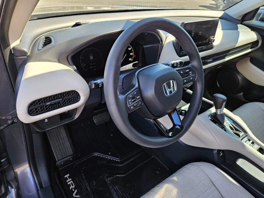Used 2023 Honda HR-V LX image 16