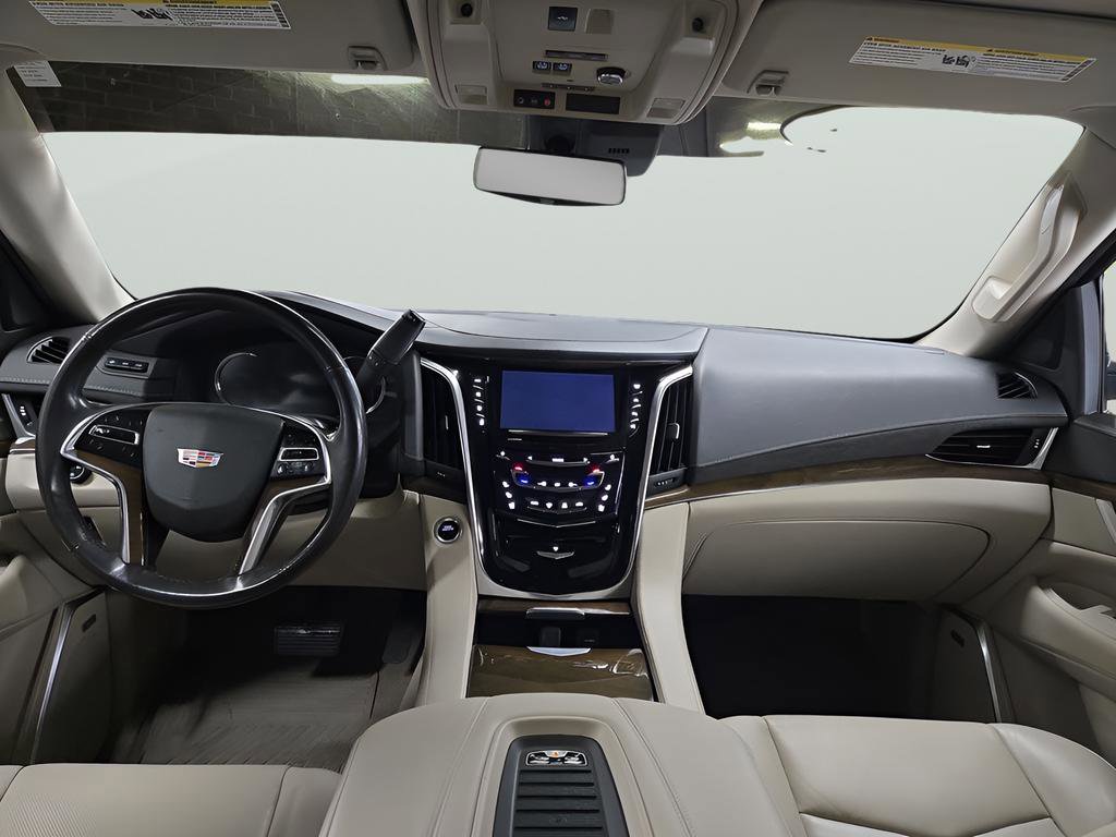 Used 2020 Cadillac Escalade Premium Luxury image 20
