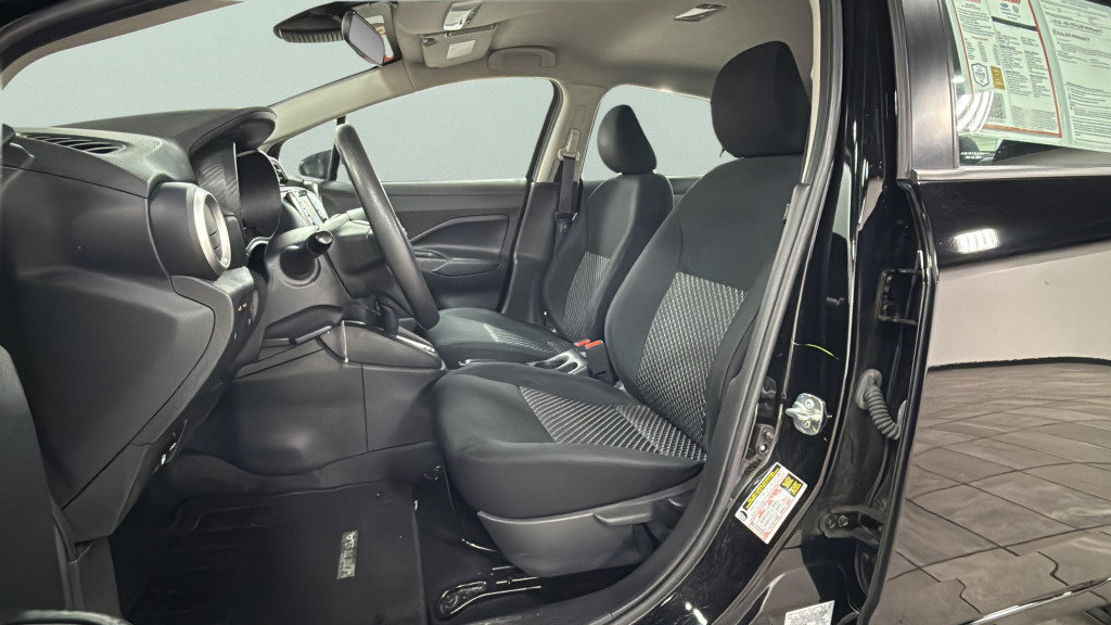 Used 2022 Nissan Versa S w/ Trunk Package image 16