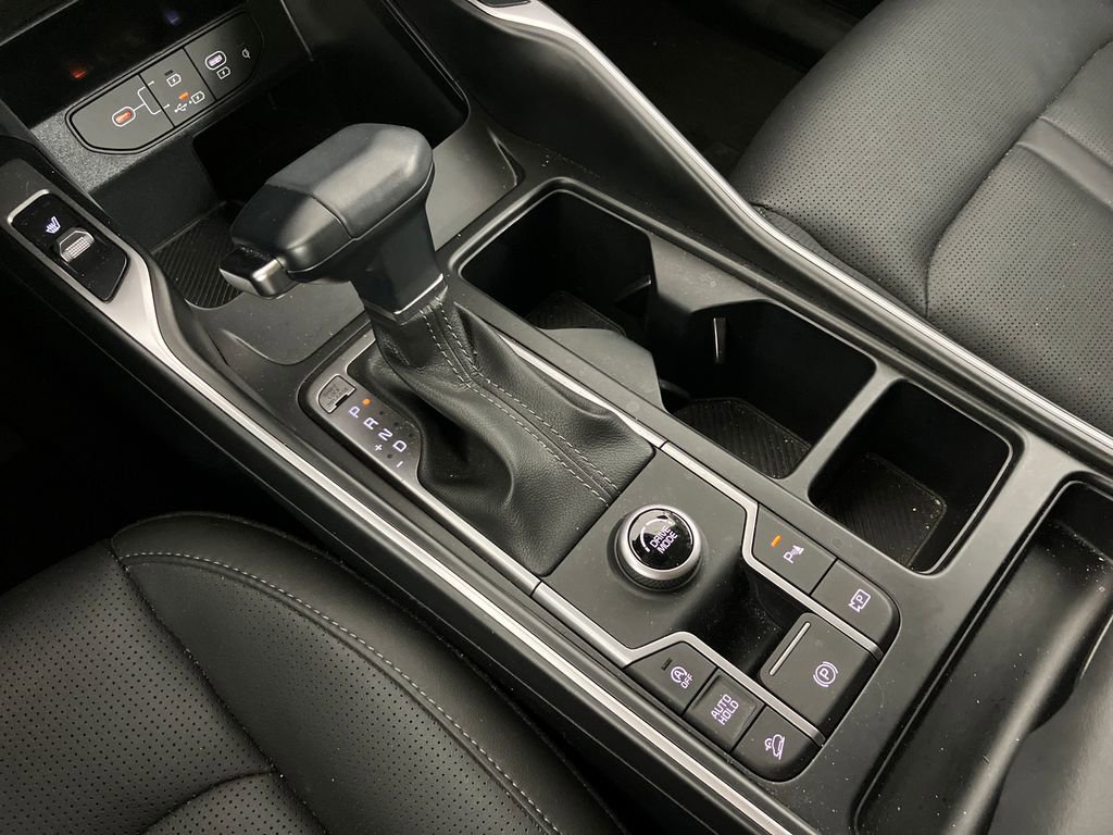 Used 2025 Kia Sorento S image 27