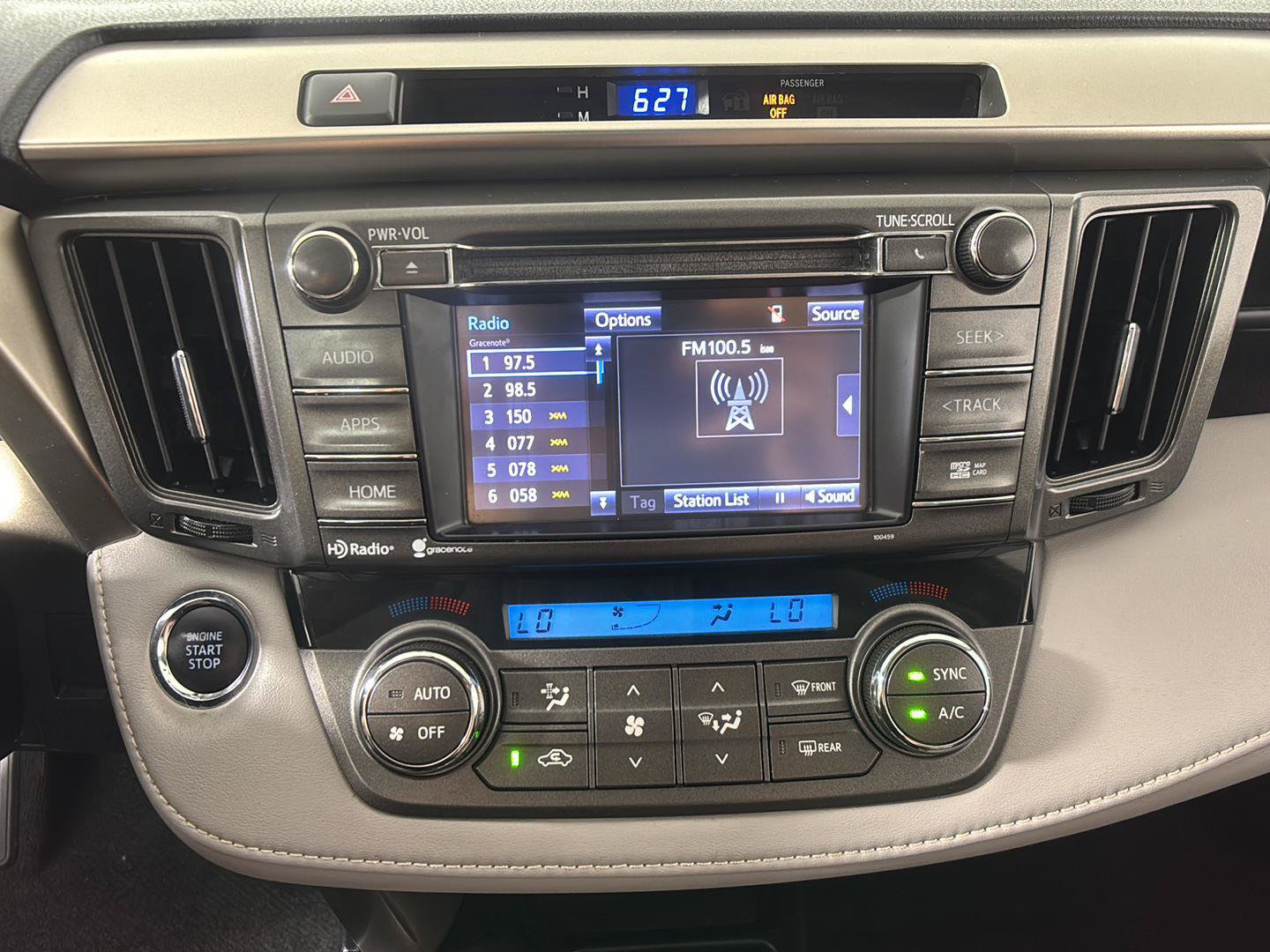 Used 2015 Toyota RAV4 Limited AWD/4WD image 34