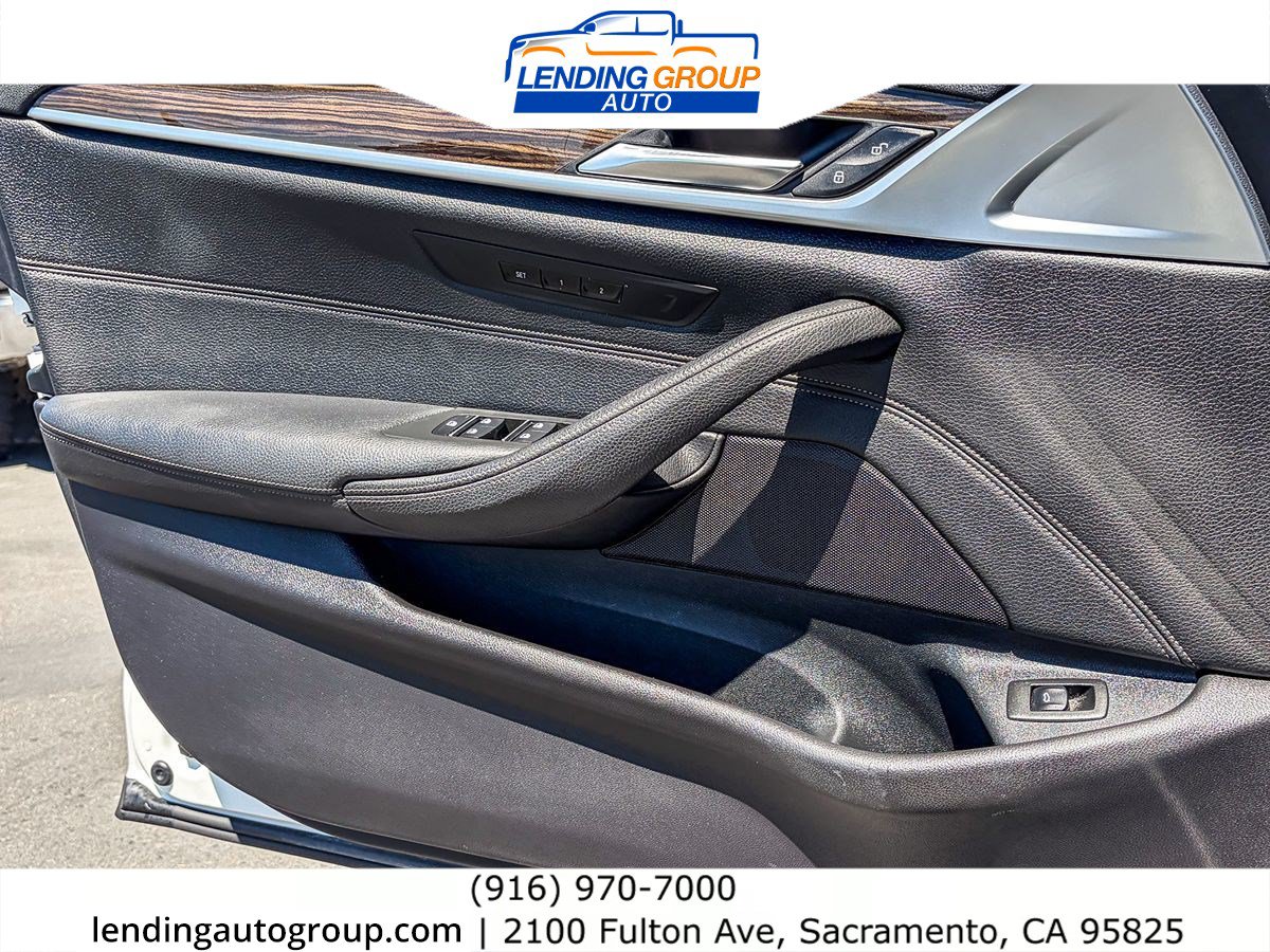 Used 2019 BMW 530i w/ Convenience Package RWD image 19