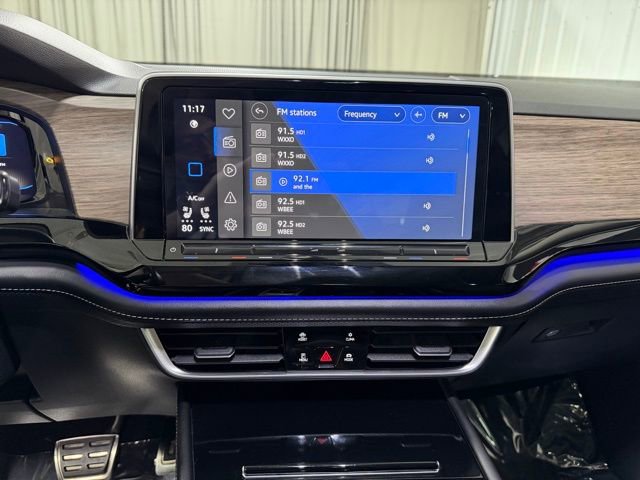 Used 2024 Volkswagen Atlas SEL Premium R-Line image 16