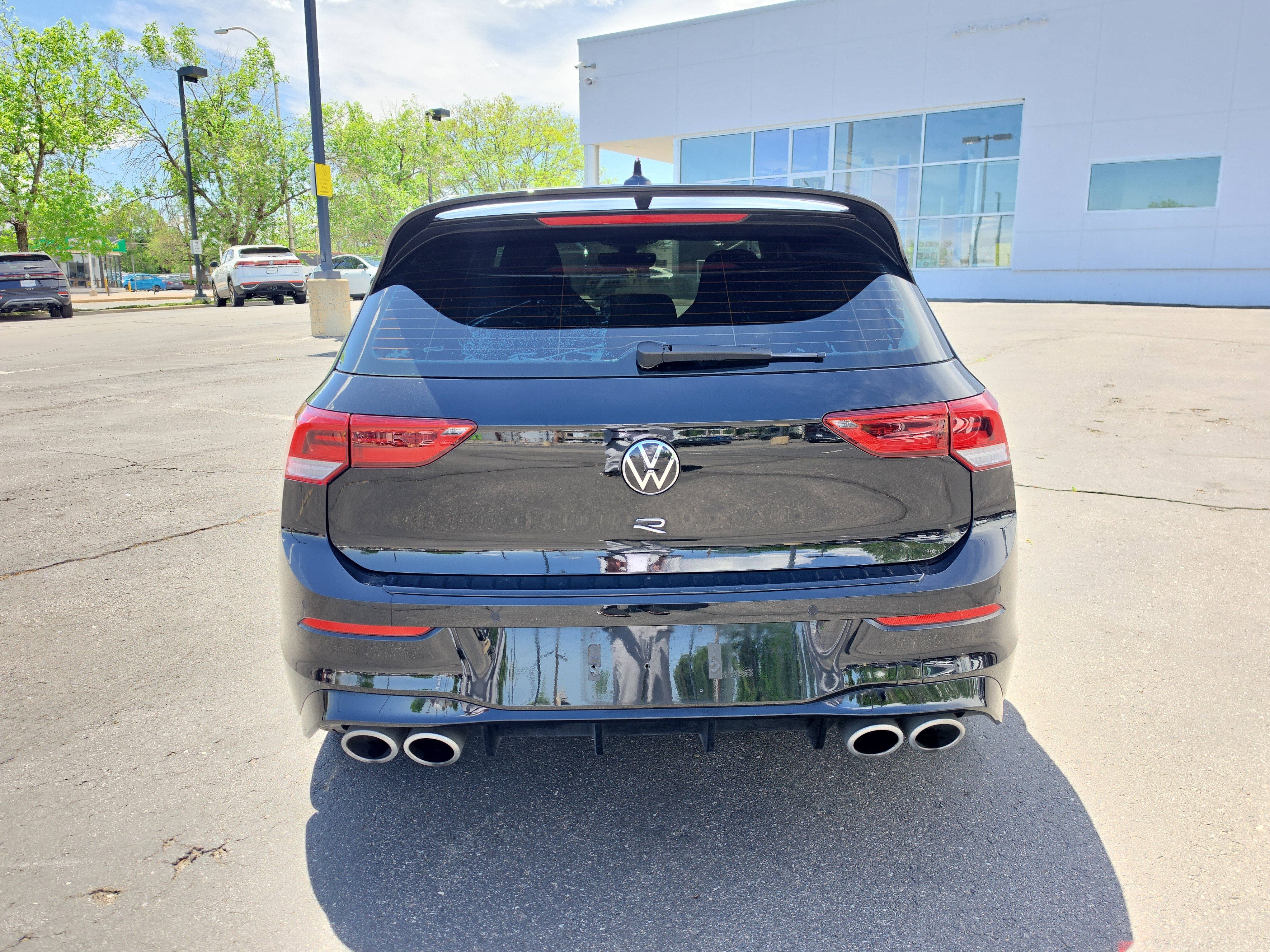 Used 2024 Volkswagen Golf R AWD/4WD image 7