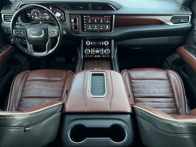Used 2023 GMC Yukon XL Denali Ultimate image 22