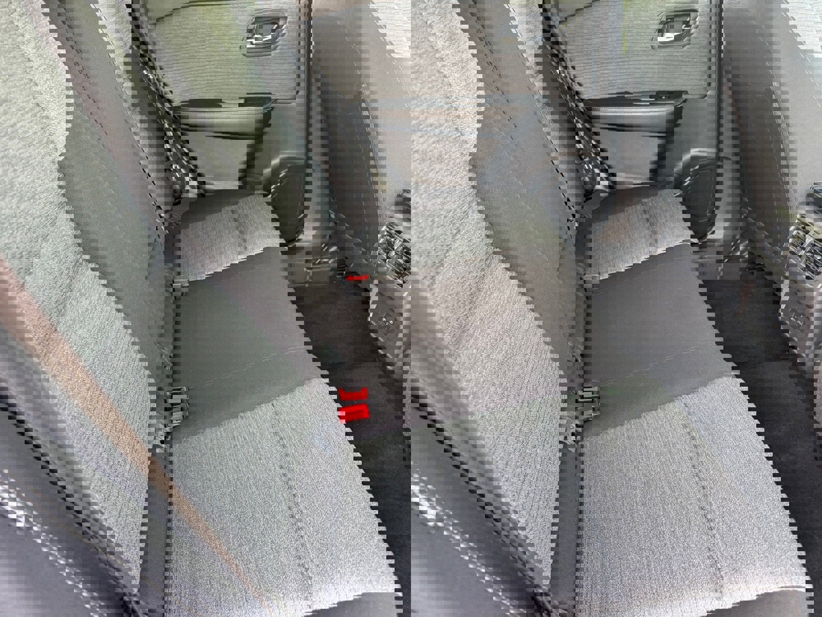 Used 2023 Nissan Rogue SV image 15