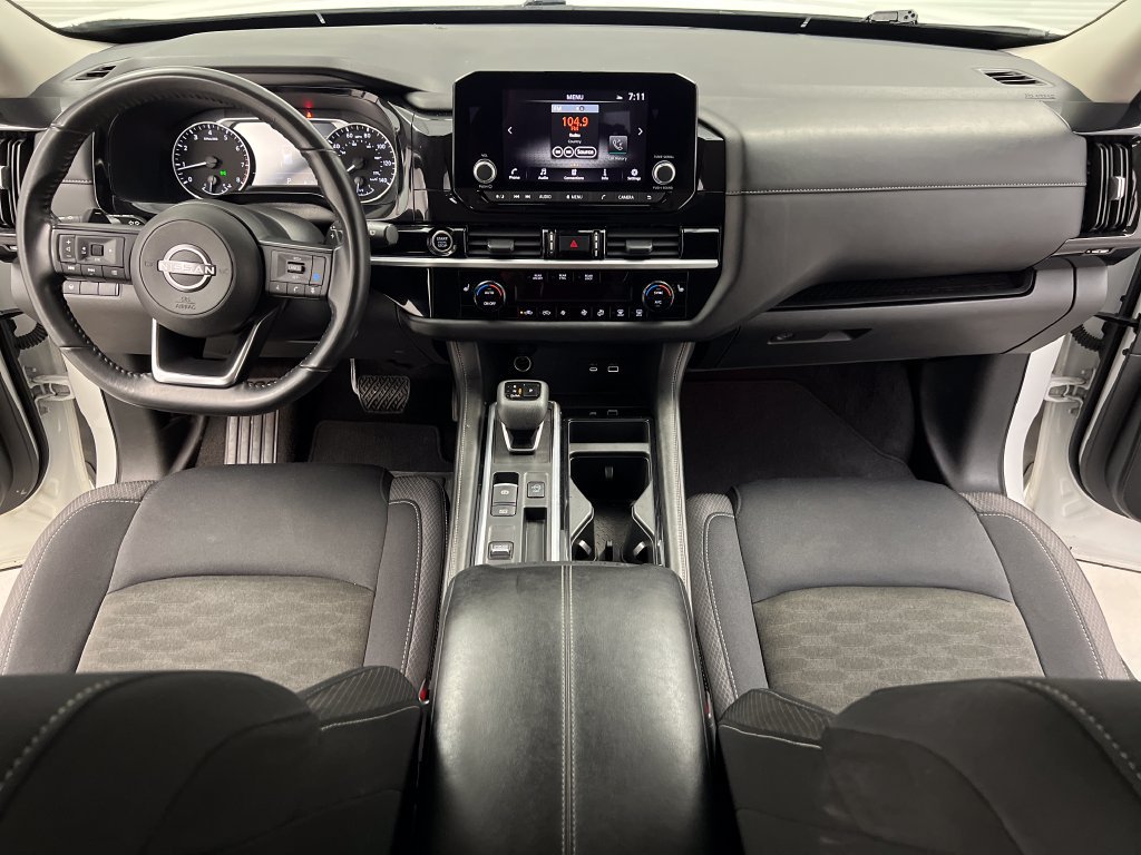 Used 2024 Nissan Pathfinder SV FWD image 44