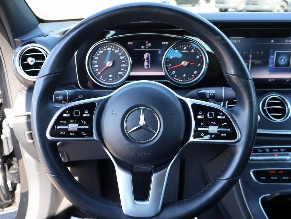Used 2019 Mercedes-Benz E 300 4MATIC image 32