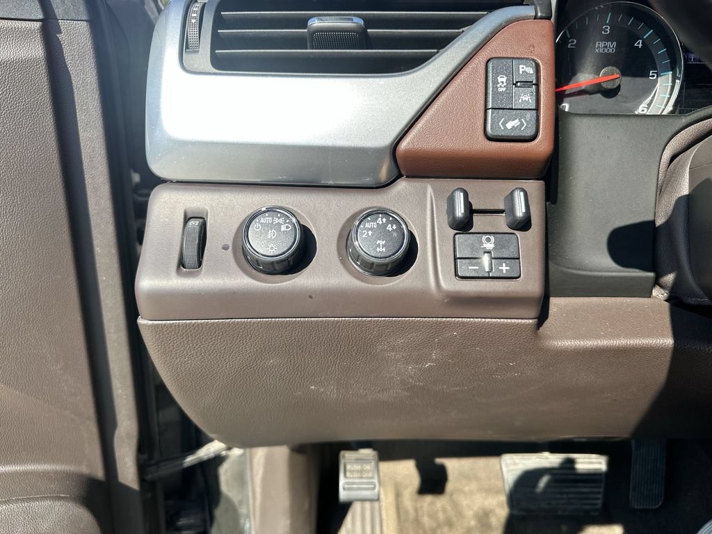 Used 2016 Chevrolet Tahoe LTZ AWD/4WD image 18
