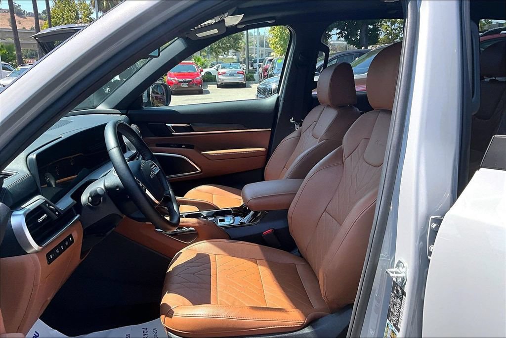 Certified 2025 Kia Telluride EX X-Line AWD/4WD image 14