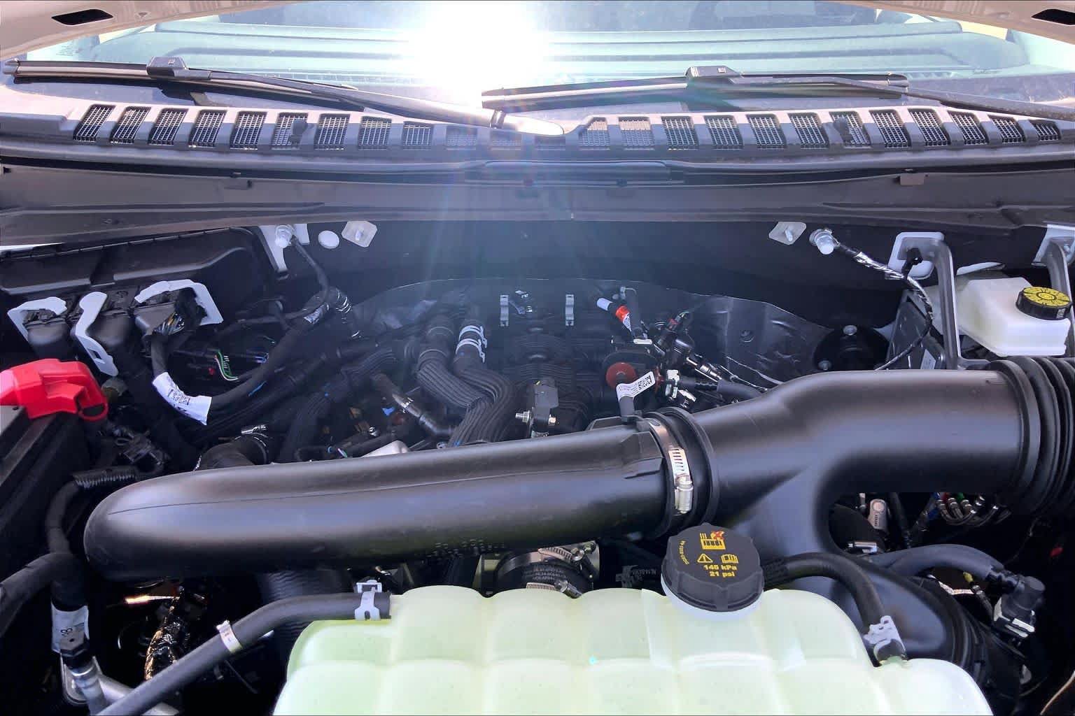 New 2026 Lincoln Navigator L Premier AWD/4WD image 16