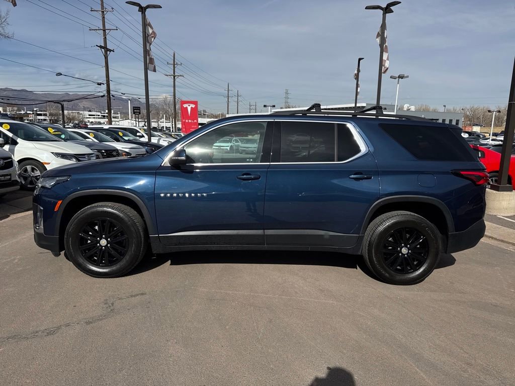 Used 2022 Chevrolet Traverse LT FWD image 15