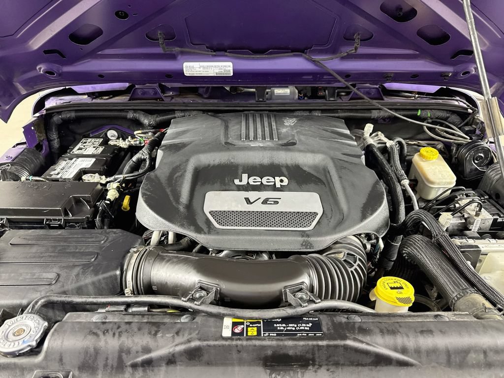 Used 2017 Jeep Wrangler Sport w/ Connectivity Group AWD/4WD image 29
