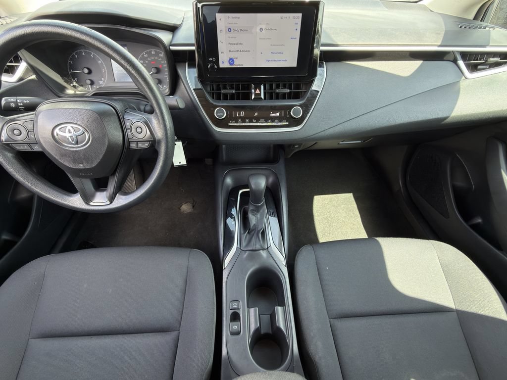 Used 2025 Toyota Corolla LE FWD image 16