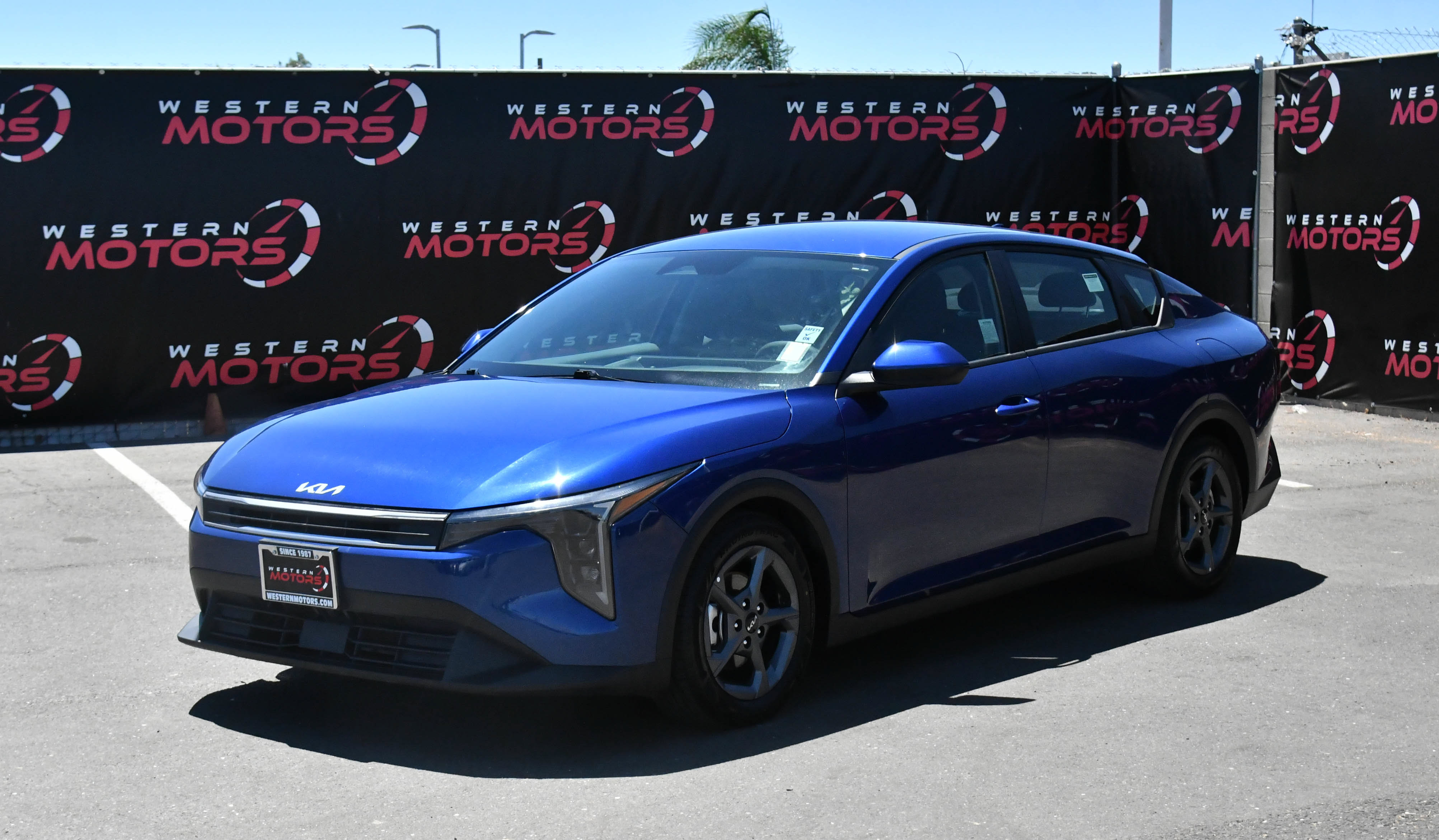 Used 2025 Kia K4 FWD image 3