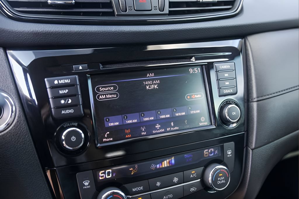 Used 2019 Nissan Rogue SV w/ Premium Package FWD image 15