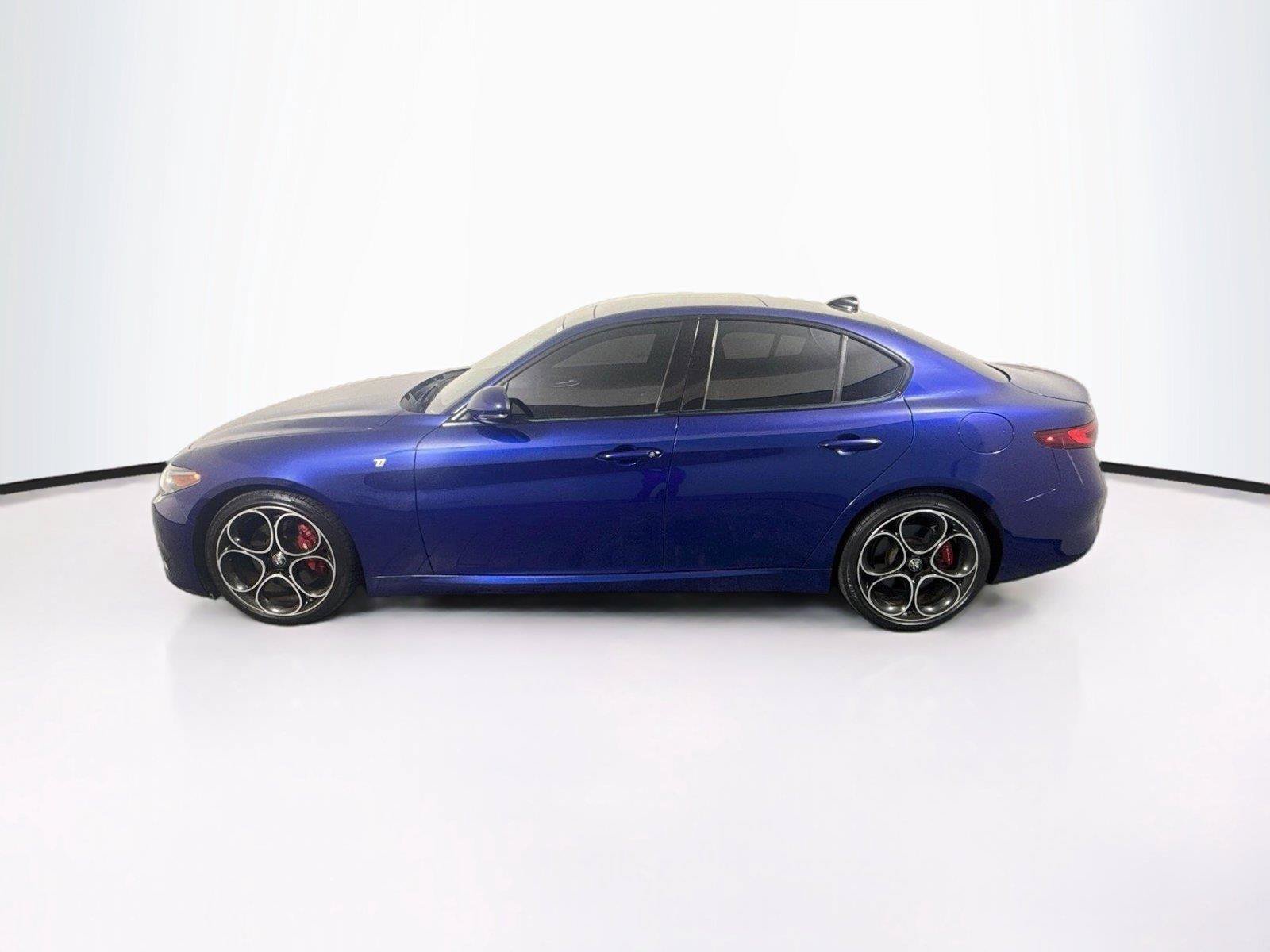 Used 2023 Alfa Romeo Giulia Ti w/ Active Assist Plus Package RWD image 2