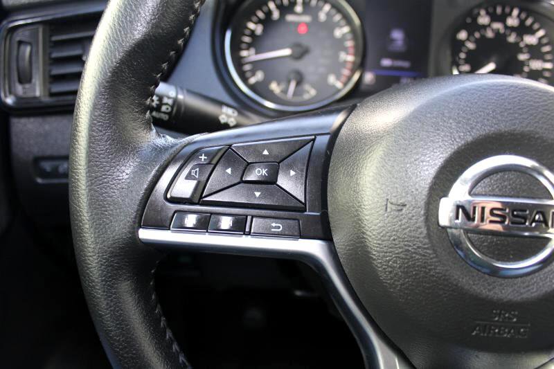 Used 2020 Nissan Rogue SV image 23