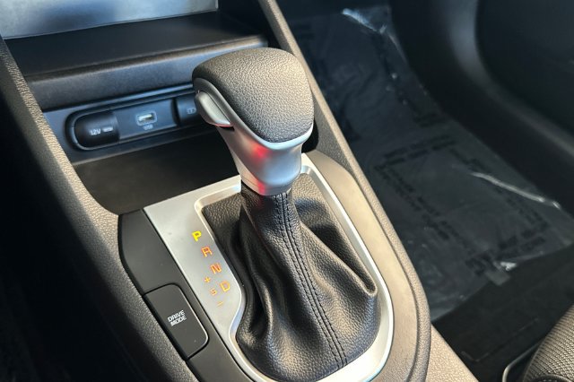 Used 2024 Kia Forte LXS w/ LXS Technology Package FWD image 19