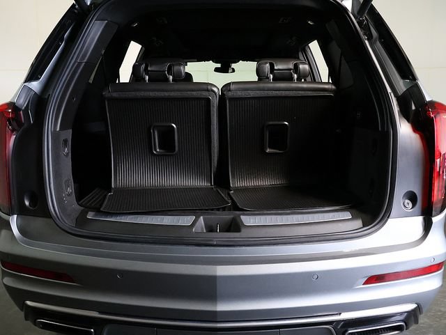 Used 2023 Cadillac XT6 Premium Luxury w/ LPO, Floor Liner Package AWD/4WD image 32