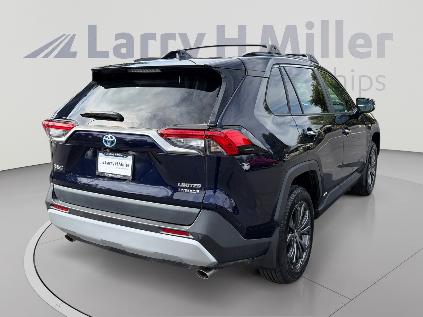 Used 2023 Toyota RAV4 Limited AWD/4WD image 5