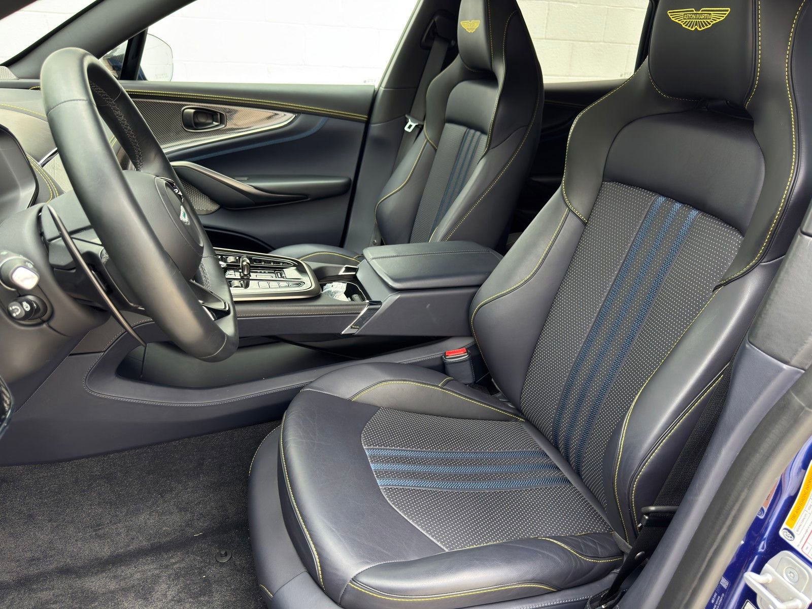 Used 2025 Aston Martin DBX 707 image 16