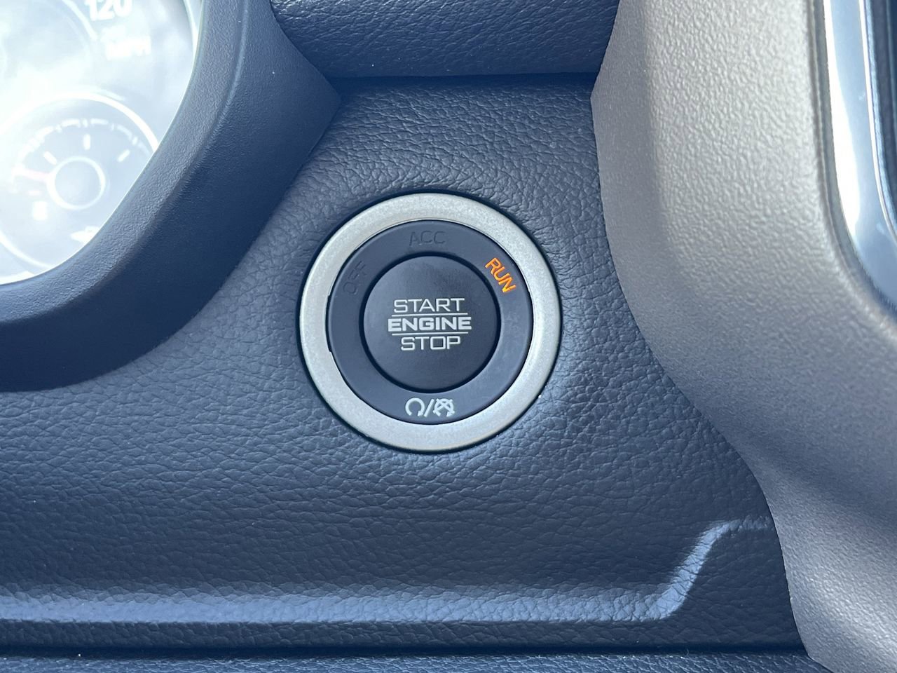 Used 2022 RAM 1500 Laramie image 12