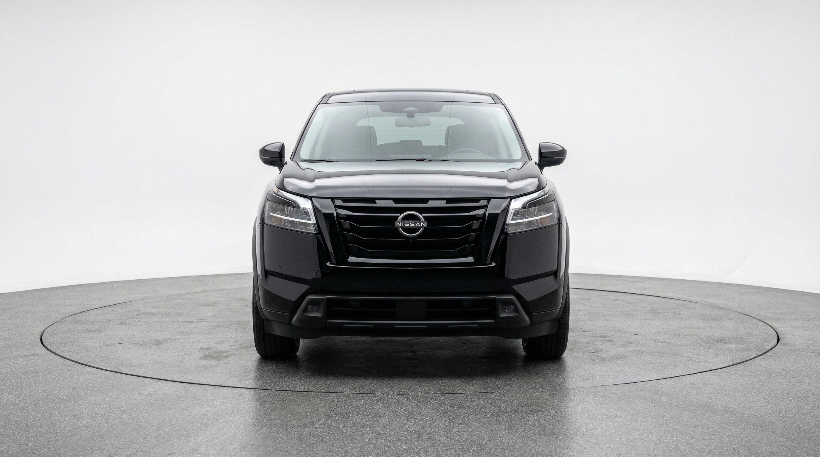 Used 2025 Nissan Pathfinder SV image 2