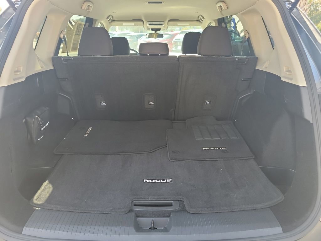 Used 2023 Nissan Rogue SV image 8