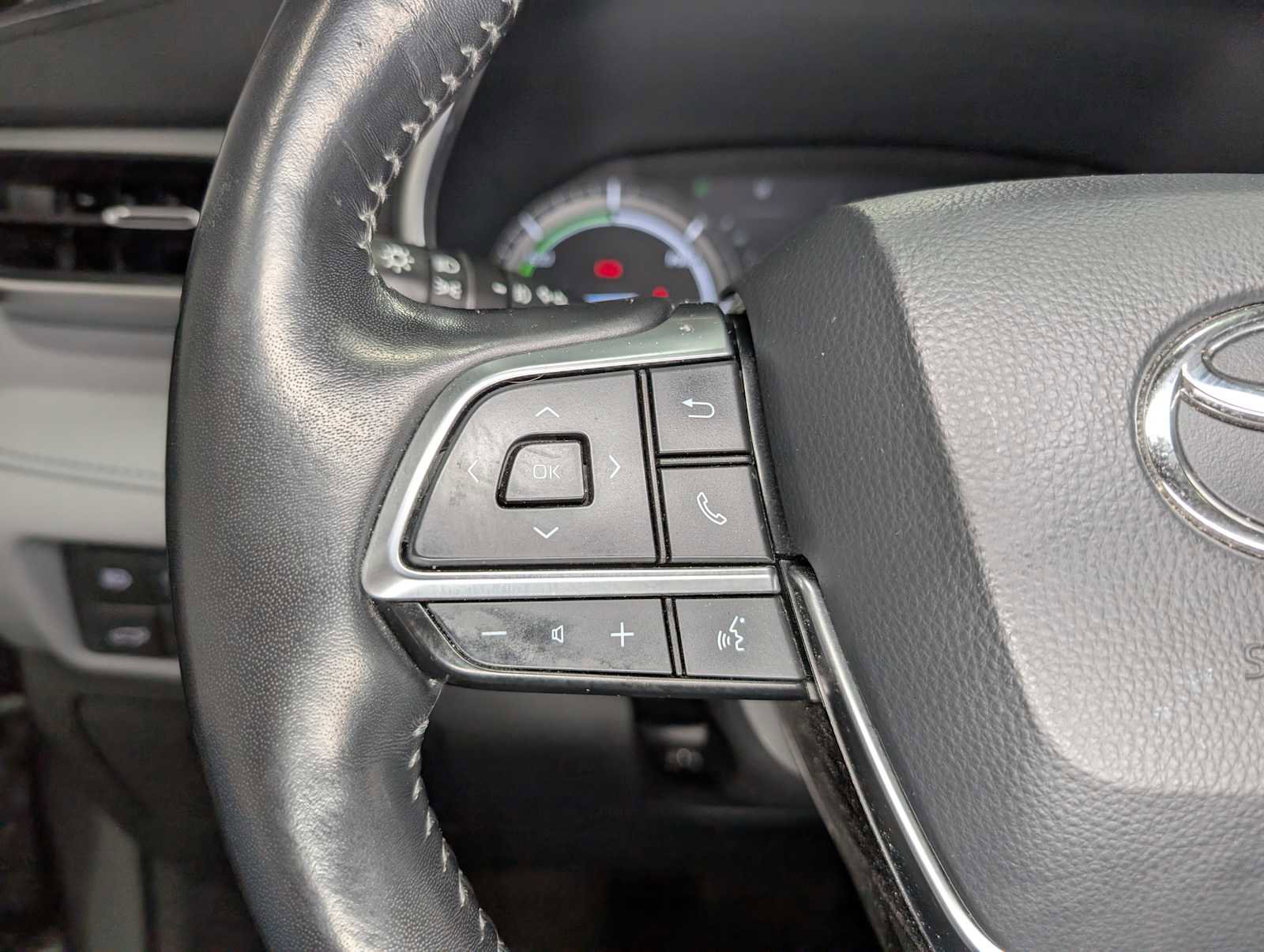 Used 2021 Toyota Highlander Platinum image 38