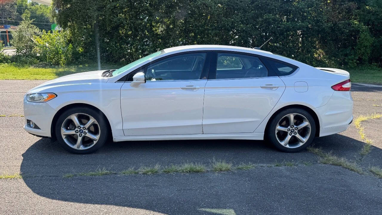 Used 2013 Ford Fusion SE FWD image 5