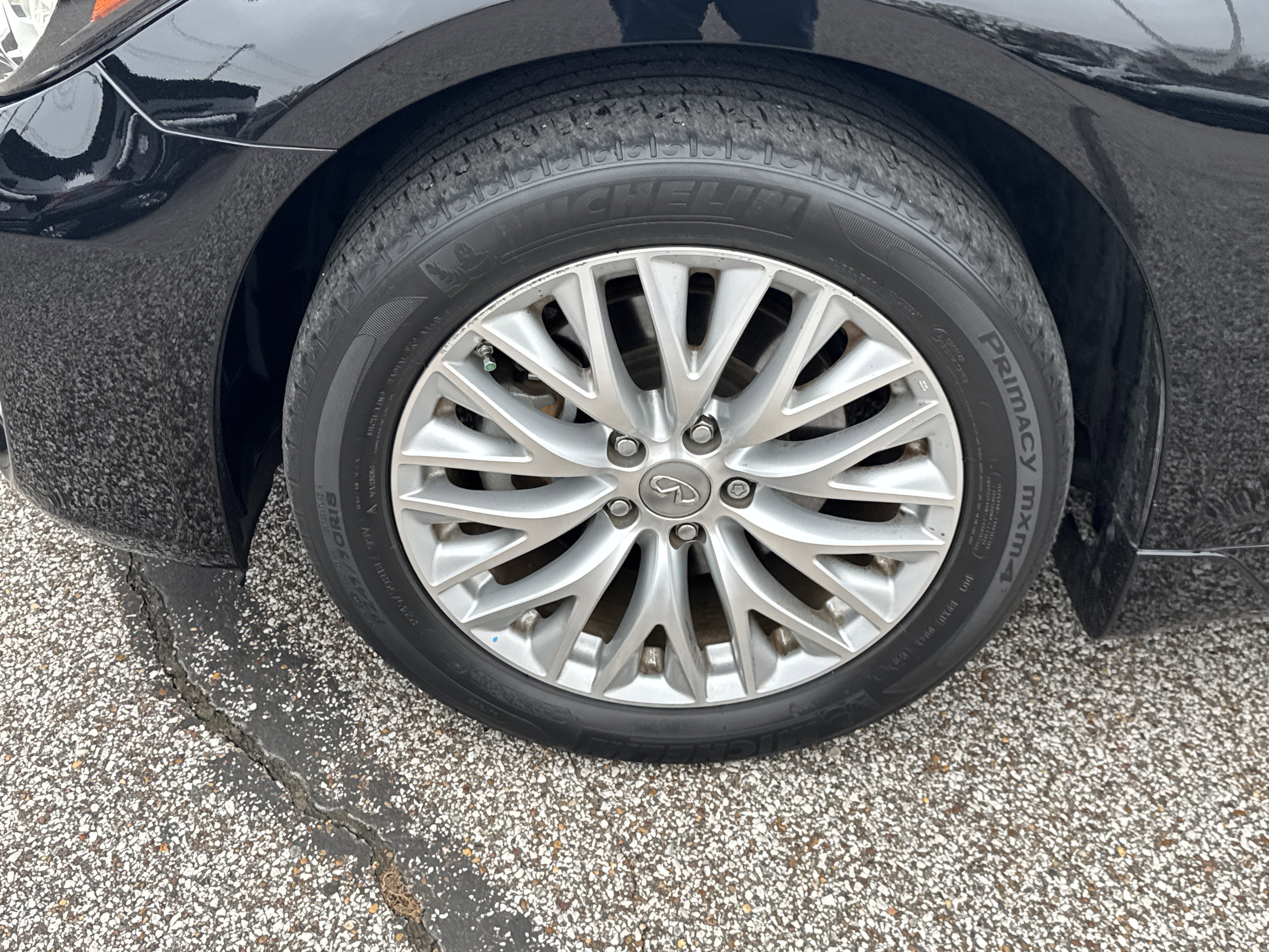 Used 2019 INFINITI Q70 L 3.7 image 9