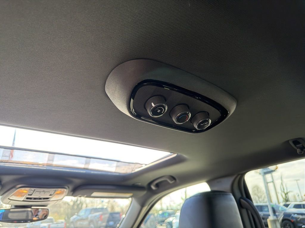 Used 2022 Dodge Durango GT w/ GT Premium Group image 15