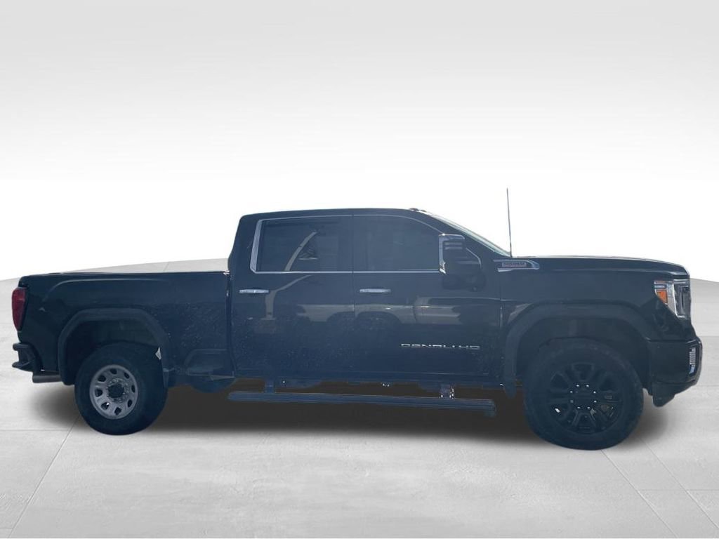Used 2021 GMC Sierra 3500 Denali w/ Denali Black Diamond Edition image 6