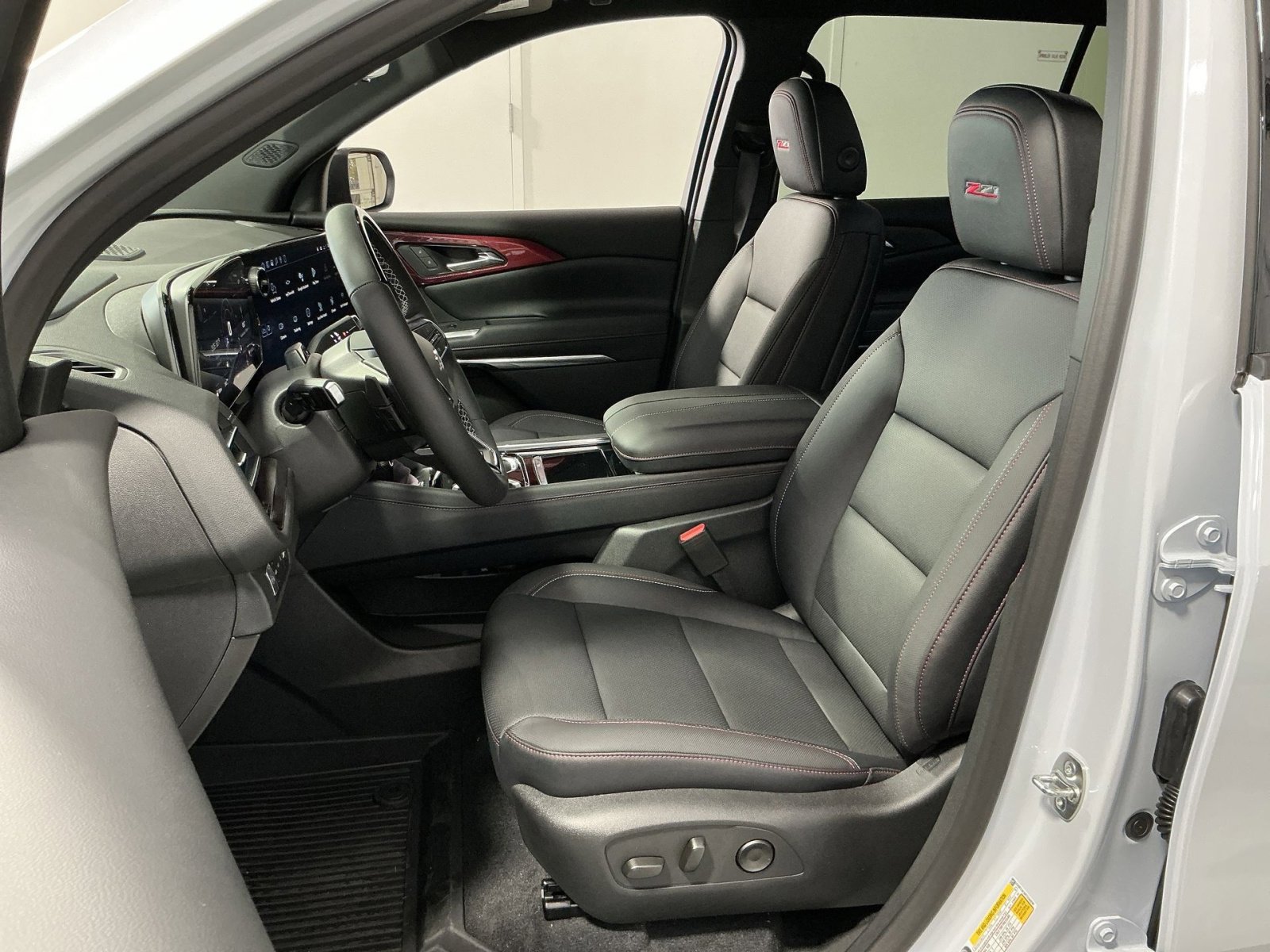 New 2026 Chevrolet Traverse Z71 w/ Enhanced Driving Package image 21