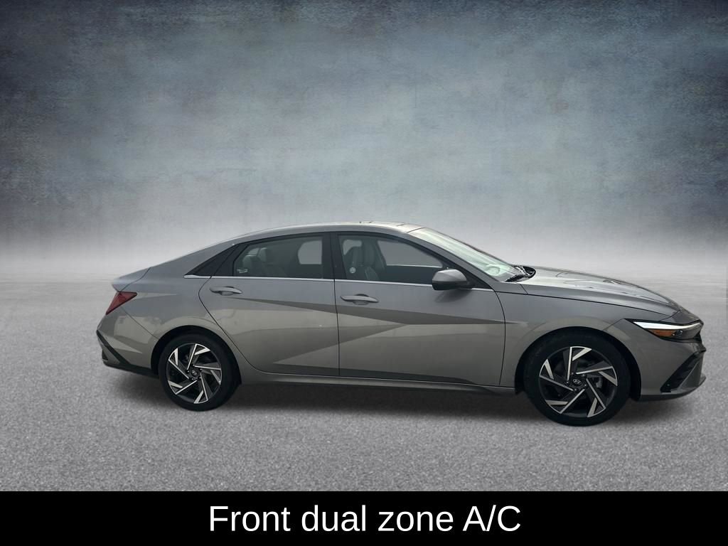 Used 2025 Hyundai Elantra Limited image 7