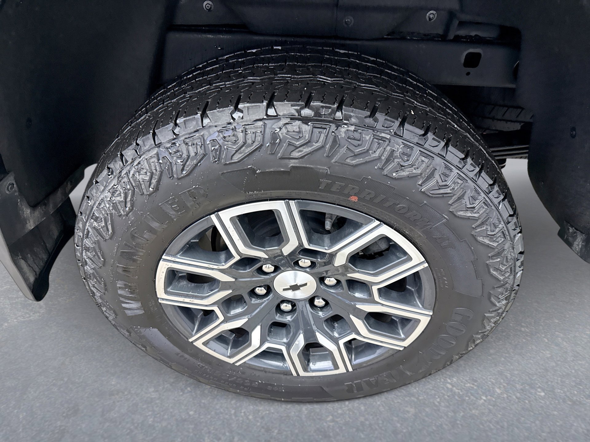 Used 2023 Chevrolet Colorado Z71 w/ Advanced Trailering Package image 20