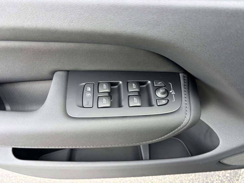 New 2026 Volvo XC60 T8 Ultra w/ Protection Package Premier image 13