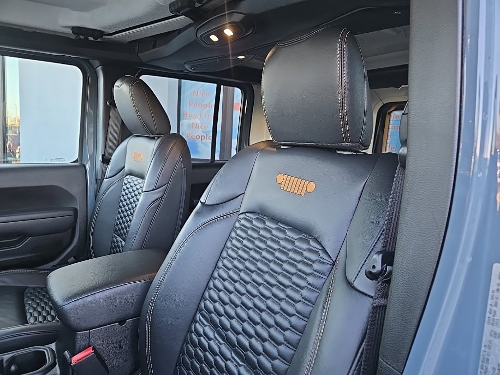 Used 2024 Jeep Wrangler Sport image 34