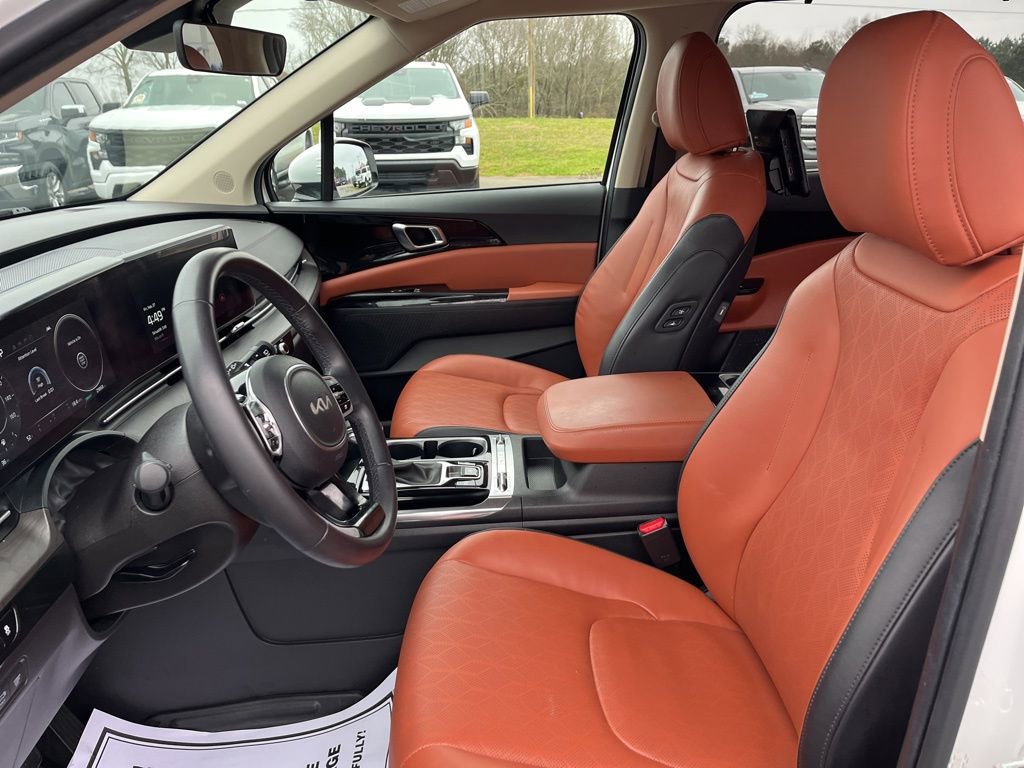 Used 2024 Kia Carnival SX image 13