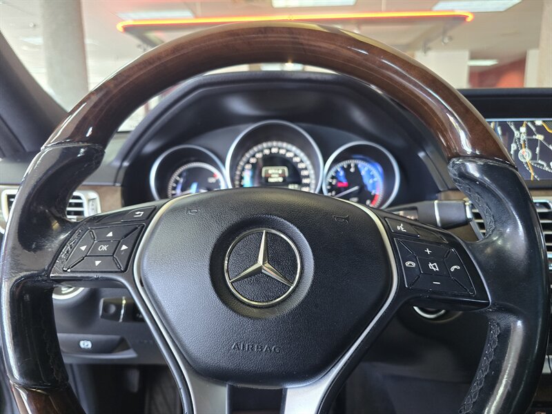 Used 2014 Mercedes-Benz E 350 4MATIC Sedan image 26