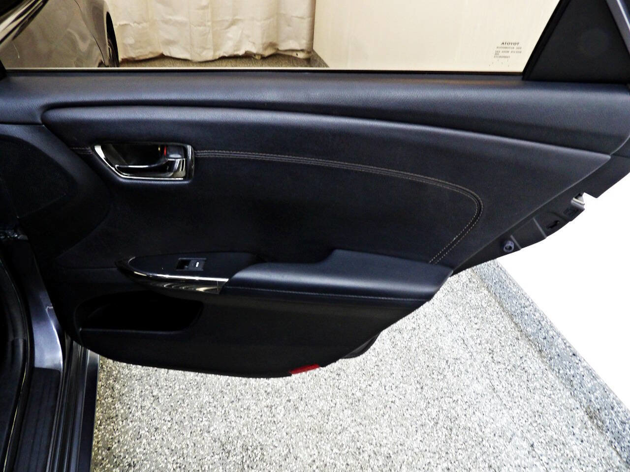 Used 2016 Toyota Avalon XLE FWD image 12