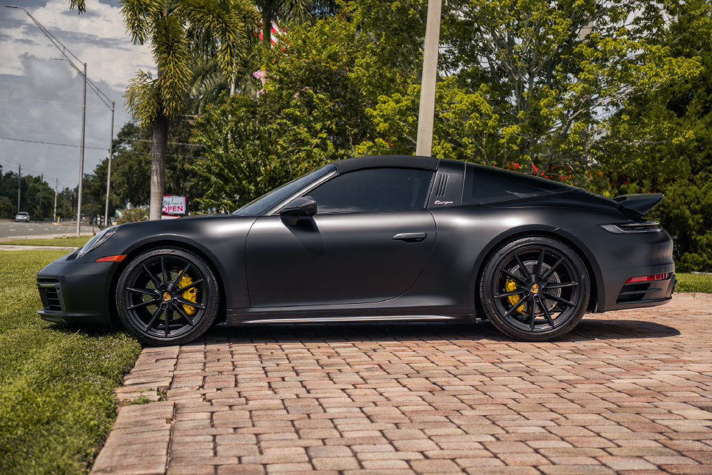 Used 2024 Porsche 911 Targa 4 AWD/4WD image 2