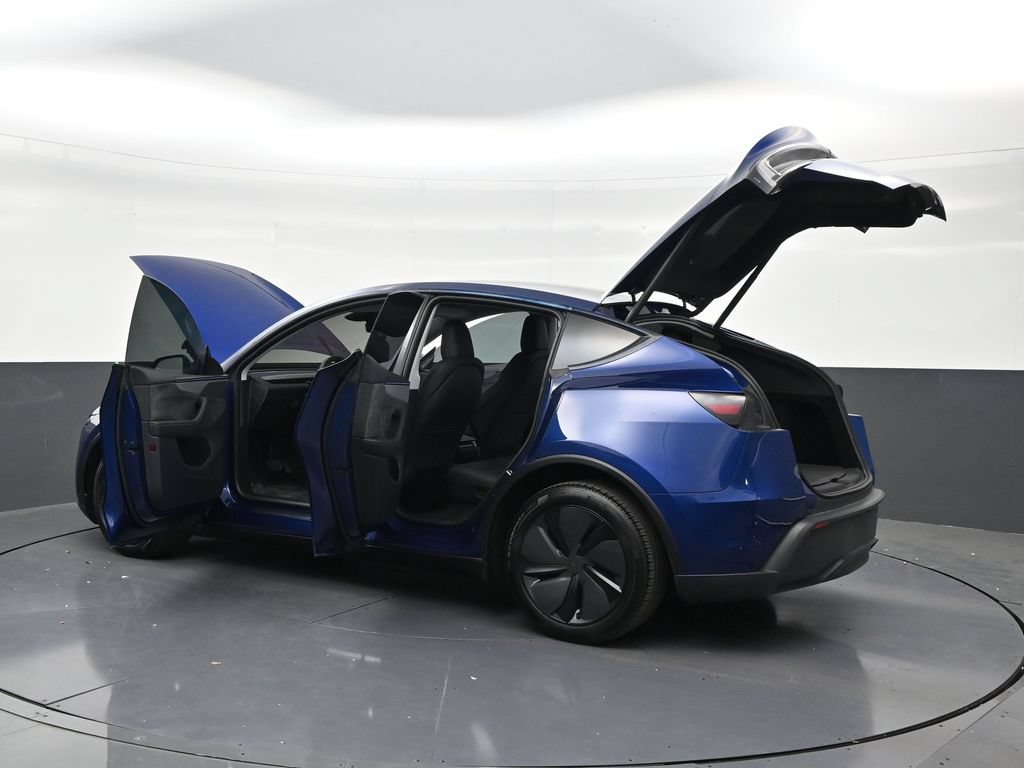 Used 2026 Tesla Model Y AWD image 31