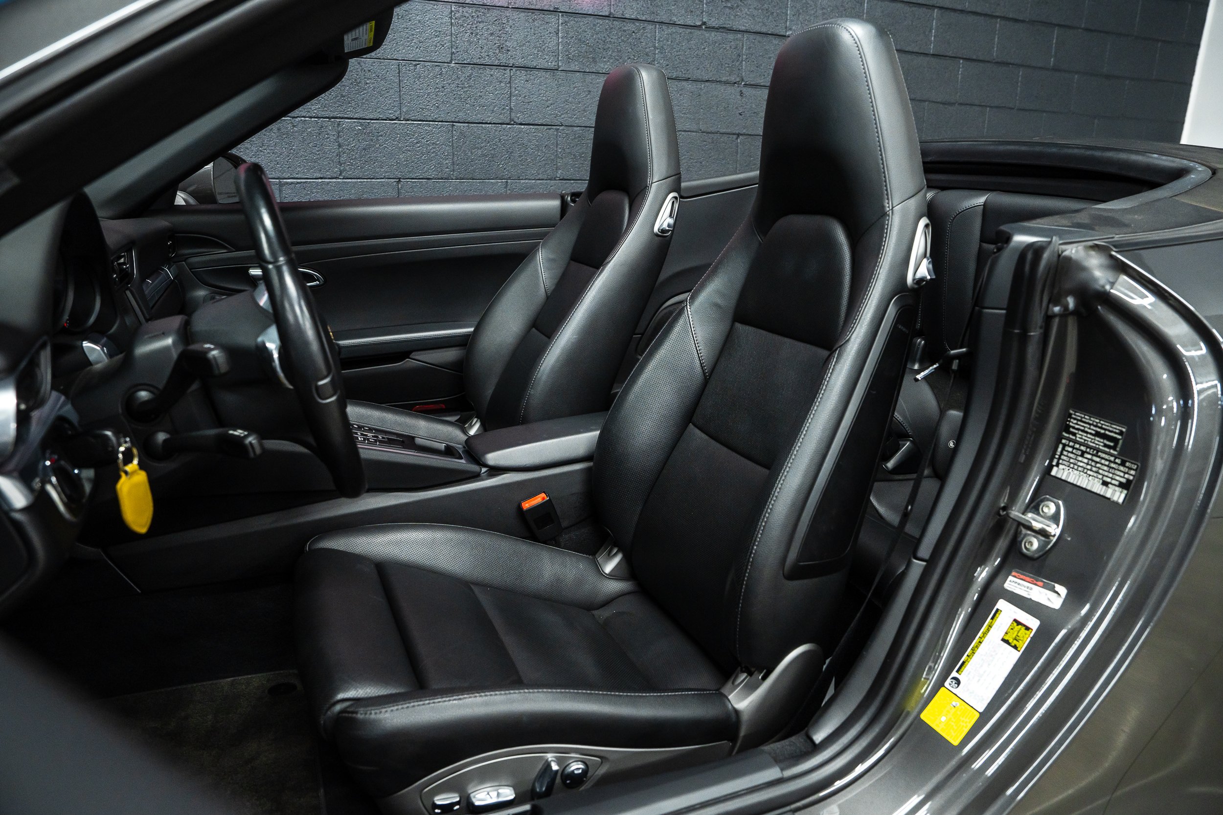 Used 2013 Porsche 911 Carrera RWD image 6